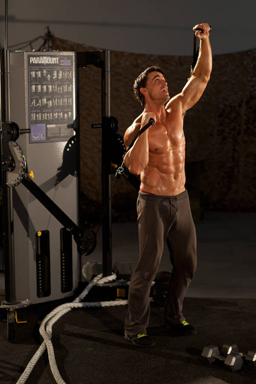 Alternative demonstration of Alternating Cable Shoulder Press exercise
