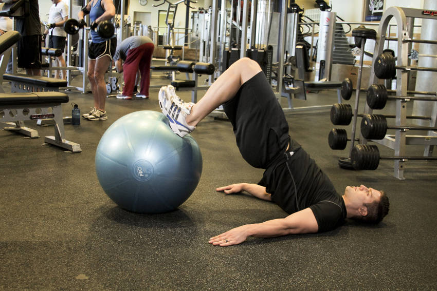 Alternative demonstration of Ball Leg Curl exercise