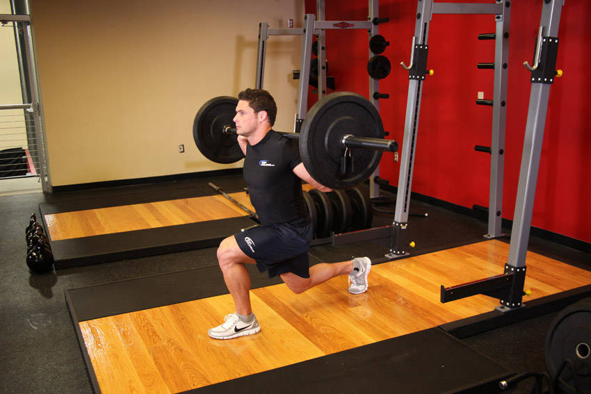 Alternative demonstration of Barbell Lunge exercise