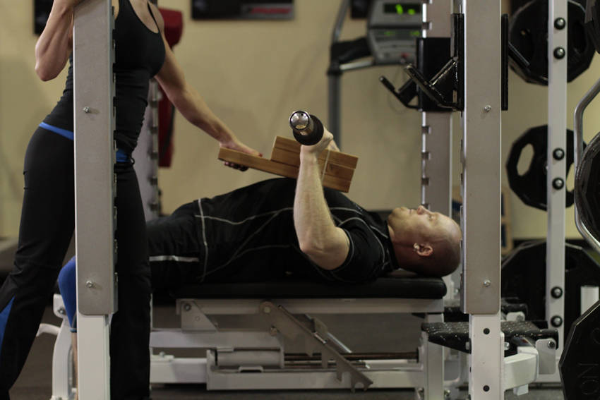 Alternative demonstration of Board Press exercise