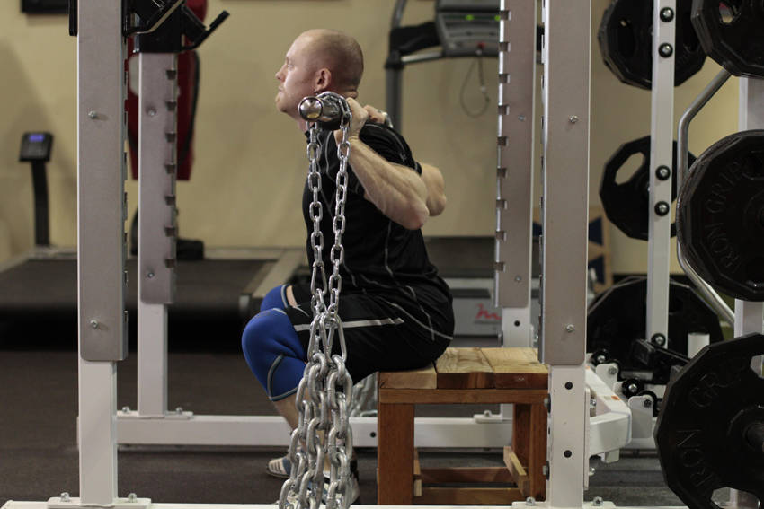 Alternative demonstration of Box Squat with Chains exercise