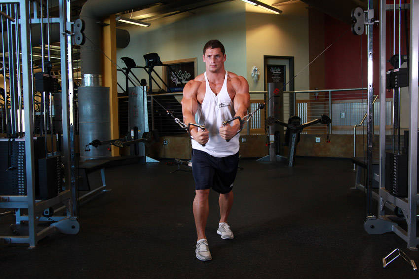 Alternative demonstration of Cable Crossover exercise