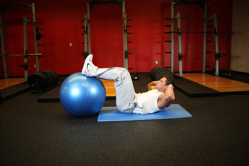 Alternative demonstration of Crunch - Legs On Exercise Ball exercise