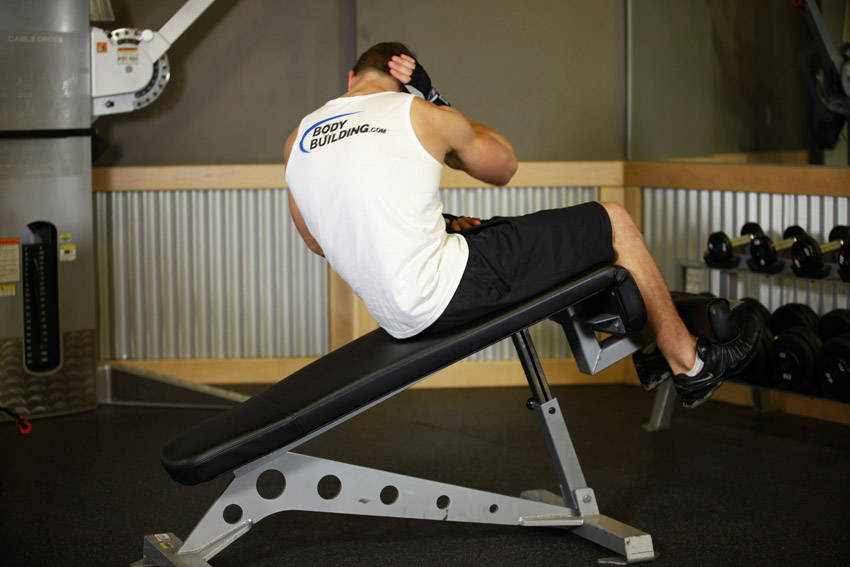 Alternative demonstration of Decline Oblique Crunch exercise