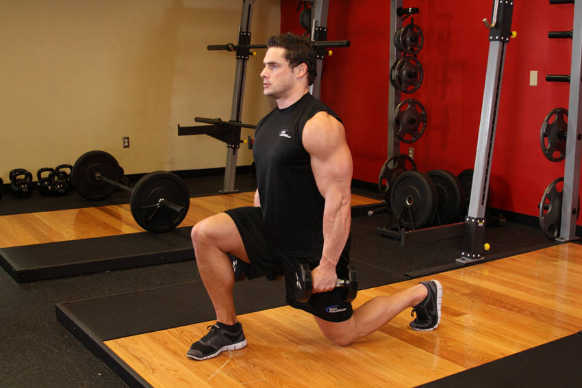 Alternative demonstration of Dumbbell Lunges exercise