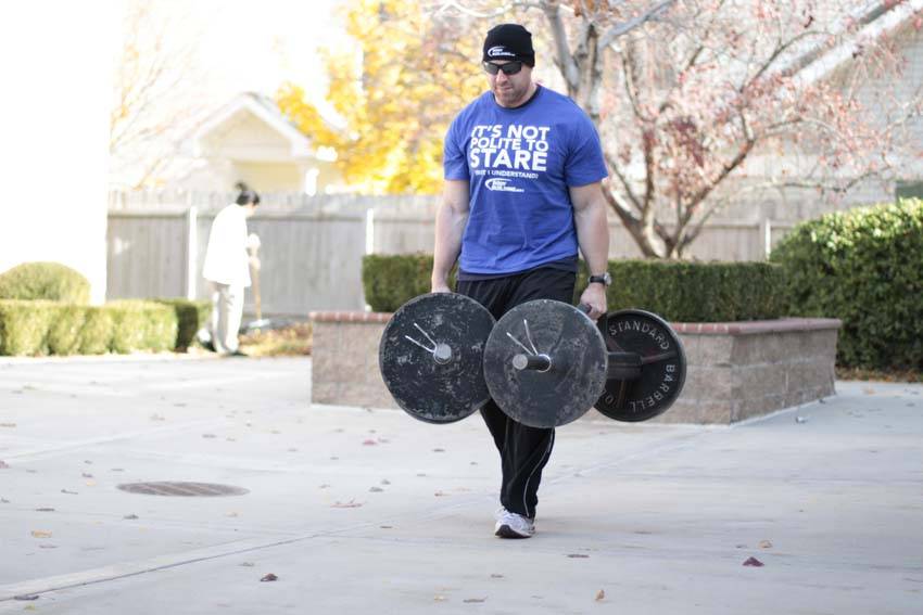 Alternative demonstration of Farmer's Walk exercise