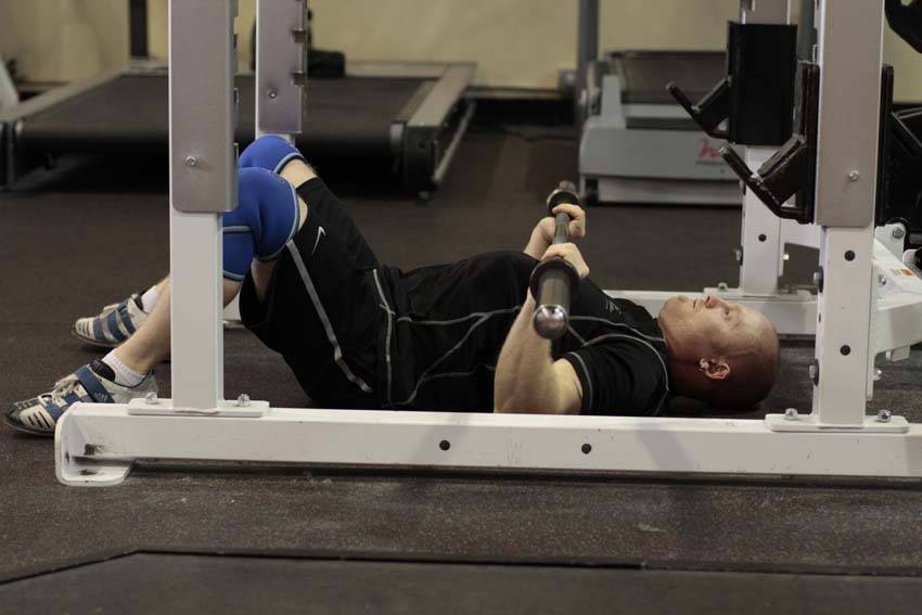 Alternative demonstration of Floor Press exercise