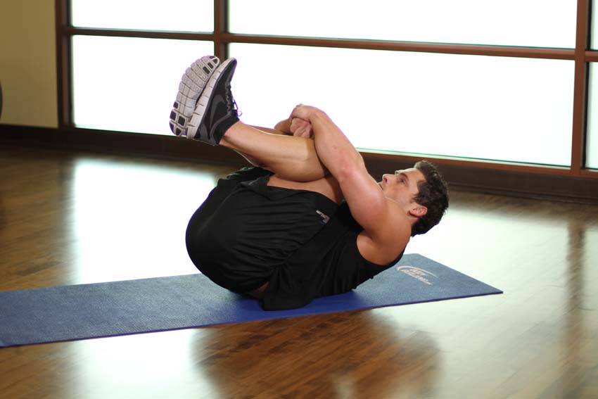Alternative demonstration of Hug Knees To Chest exercise