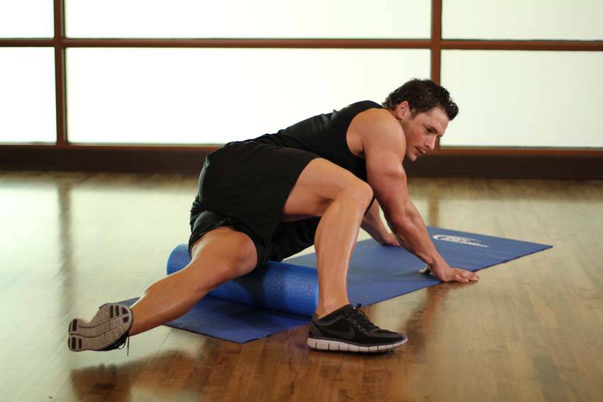 Alternative demonstration of Iliotibial Tract-SMR exercise