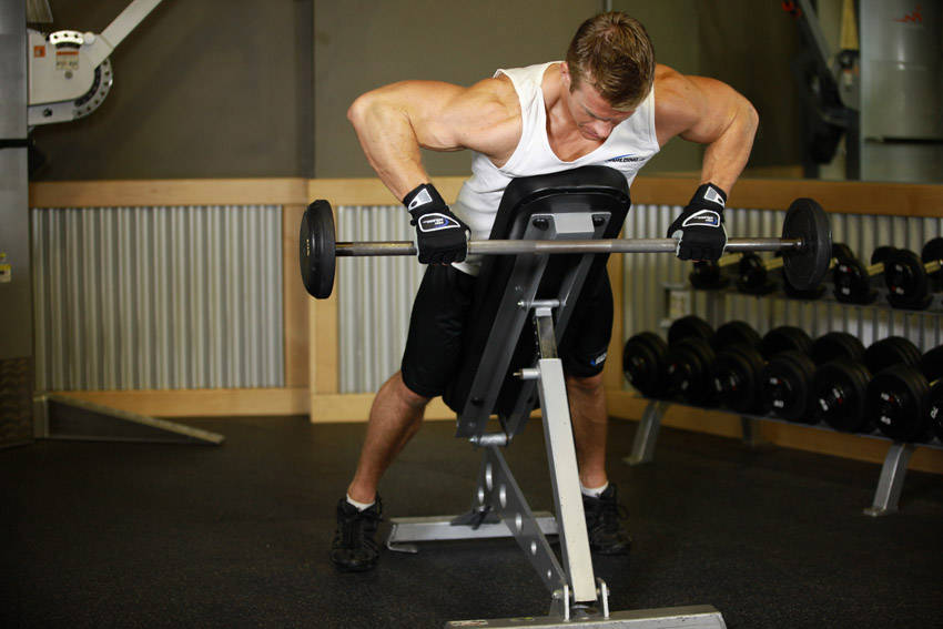 Alternative demonstration of Incline Bench Pull exercise
