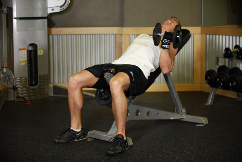 Alternative demonstration of Incline Dumbbell Curl exercise