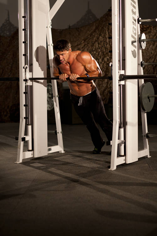 Alternative demonstration of Incline Push-Up Close-Grip exercise