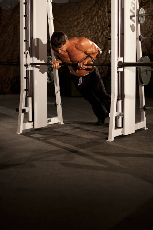Alternative demonstration of Incline Push-Up Reverse Grip exercise