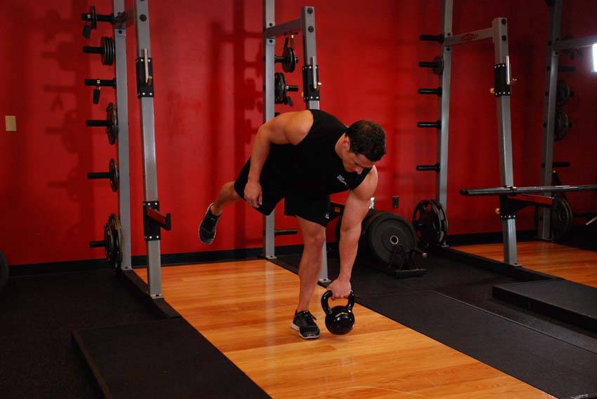 Alternative demonstration of Kettlebell One-Legged Deadlift exercise