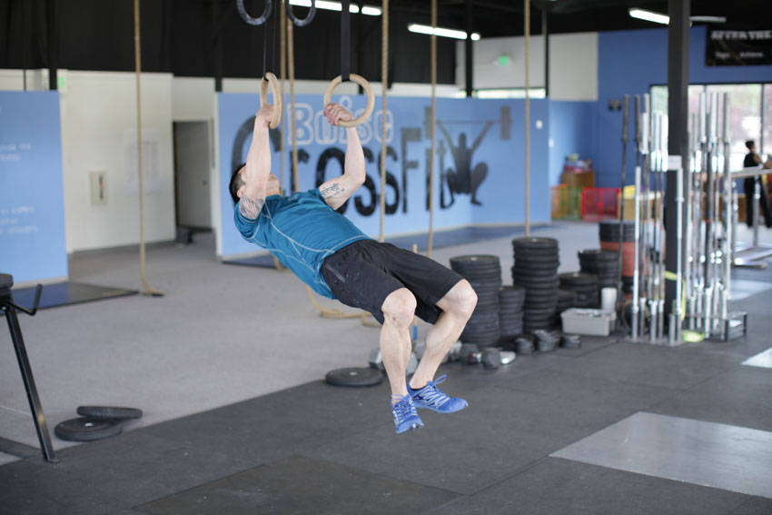 Alternative demonstration of Kipping Muscle Up exercise