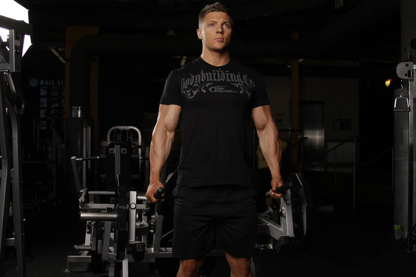 Alternative demonstration of Leverage Deadlift exercise