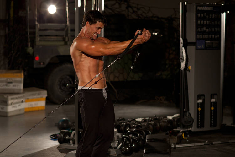 Alternative demonstration of Low Cable Crossover exercise