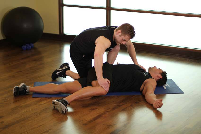Alternative demonstration of Lying Crossover exercise