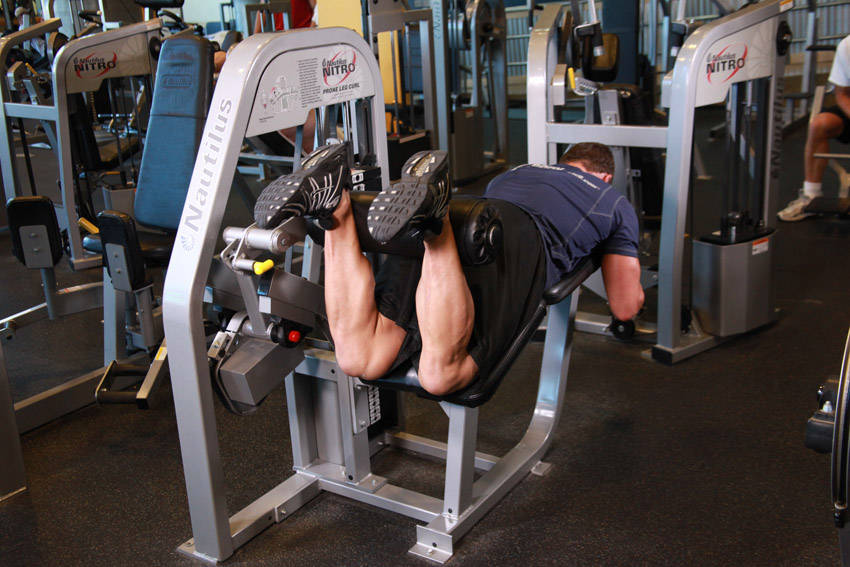 Alternative demonstration of Lying Leg Curls exercise
