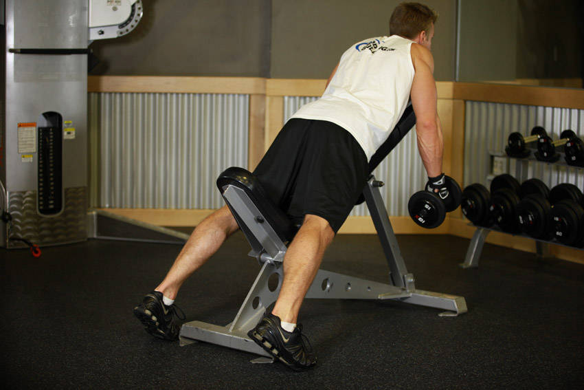 Alternative demonstration of Middle Back Shrug exercise
