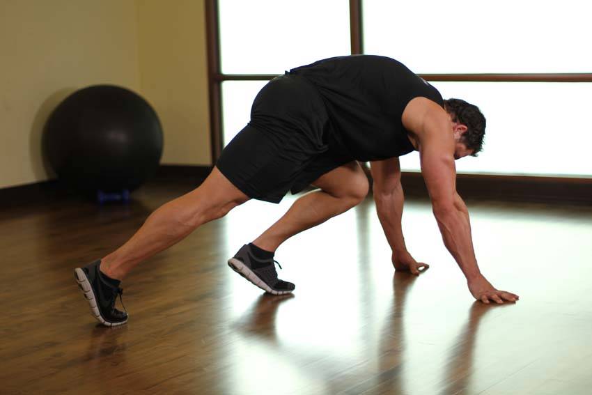 Alternative demonstration of Mountain Climbers exercise