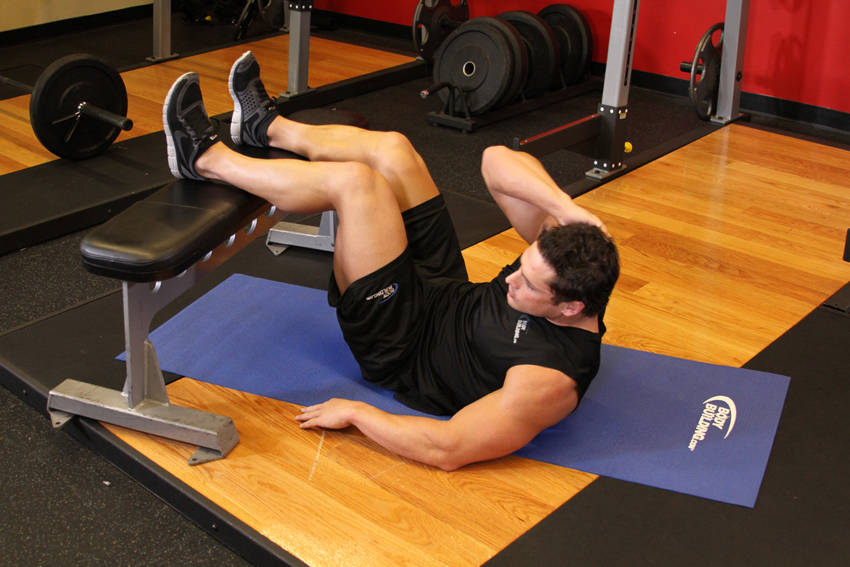 Alternative demonstration of Oblique Crunches exercise