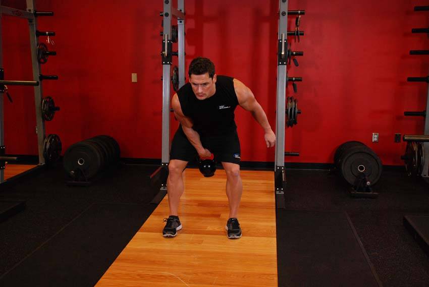 Alternative demonstration of One-Arm Kettlebell Clean exercise