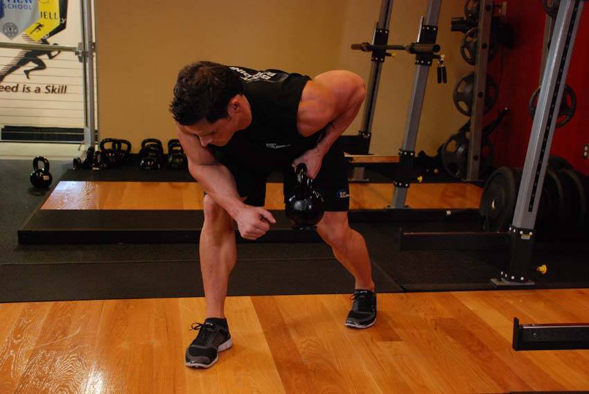 Alternative demonstration of One-Arm Kettlebell Row exercise