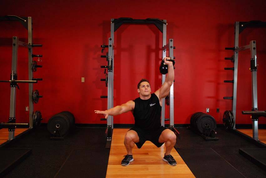 Alternative demonstration of One-Arm Overhead Kettlebell Squats exercise