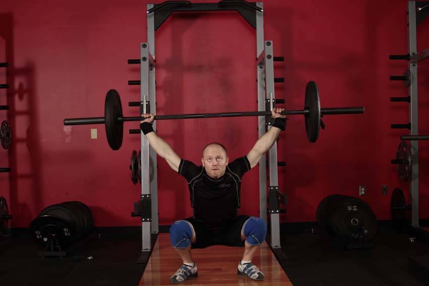 Alternative demonstration of Overhead Squat exercise
