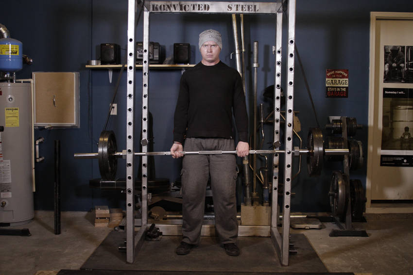 Alternative demonstration of Reverse Band Deadlift exercise