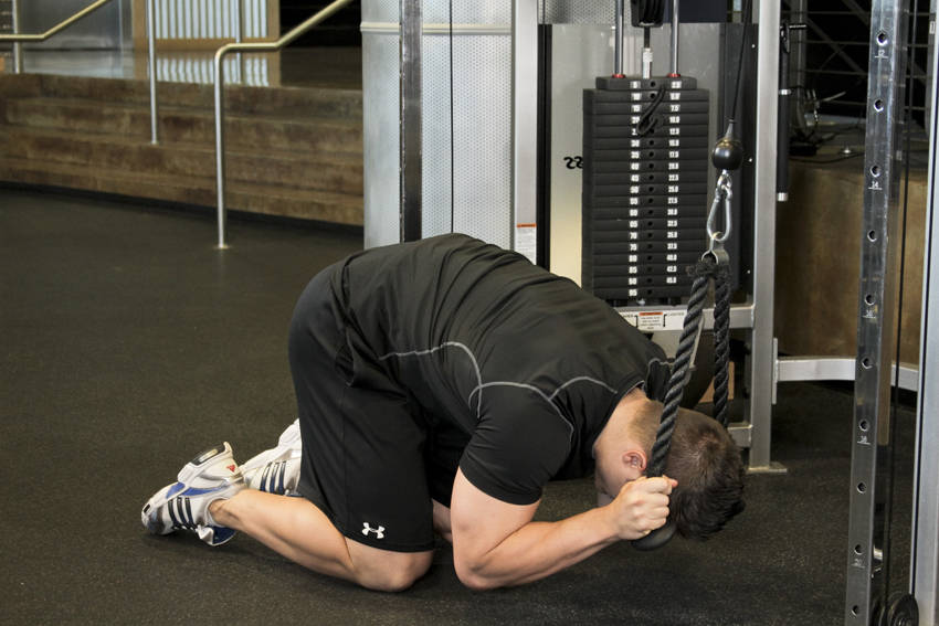 Alternative demonstration of Rope Crunch exercise