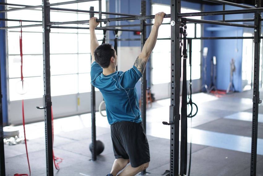 Alternative demonstration of Scapular Pull-Up exercise