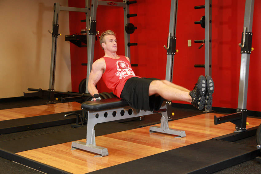 Alternative demonstration of Seated Leg Tucks exercise