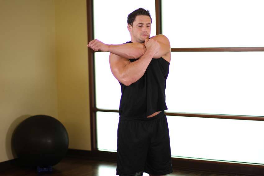Alternative demonstration of Shoulder Stretch exercise
