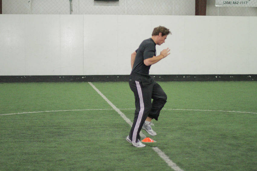 Alternative demonstration of Single-Cone Sprint Drill exercise