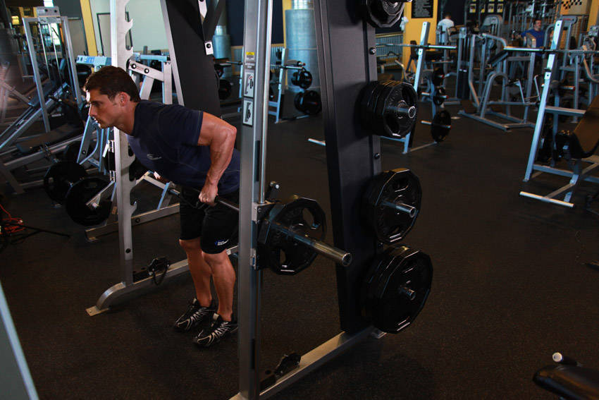 Alternative demonstration of Smith Machine Bent Over Row exercise