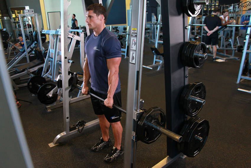 Alternative demonstration of Smith Machine Stiff-Legged Deadlift exercise