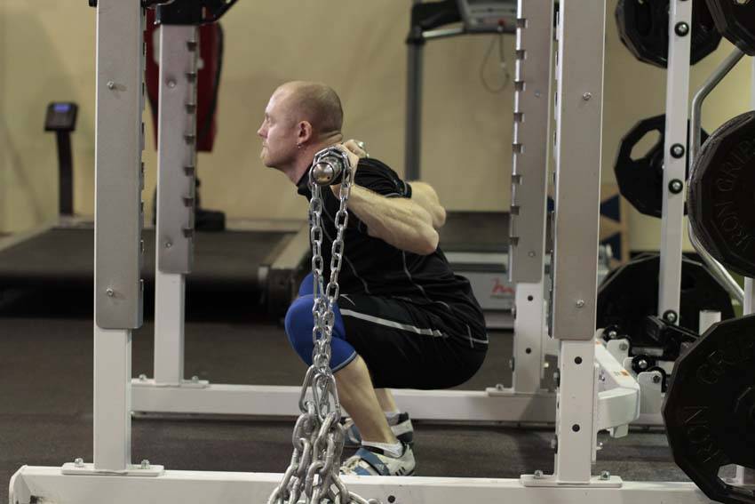 Alternative demonstration of Squat with Chains exercise
