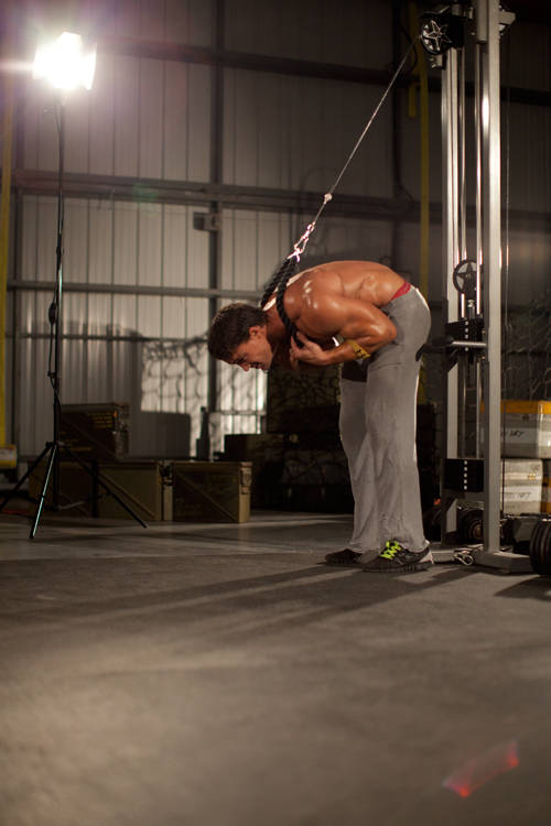 Alternative demonstration of Standing Rope Crunch exercise