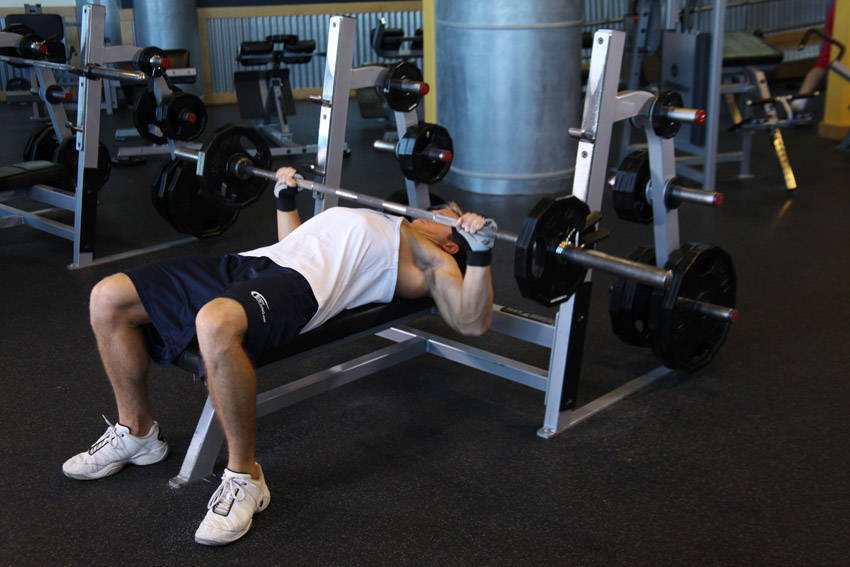 Alternative demonstration of Wide-Grip Barbell Bench Press exercise